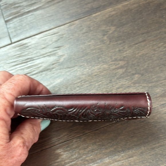 Justin Boots Genuine Leather,tooled yoke,hair hide tri-fold, RFID Western wallet - Picture 9 of 12